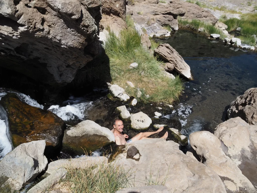 ein heisses Bad in den Naturthermen